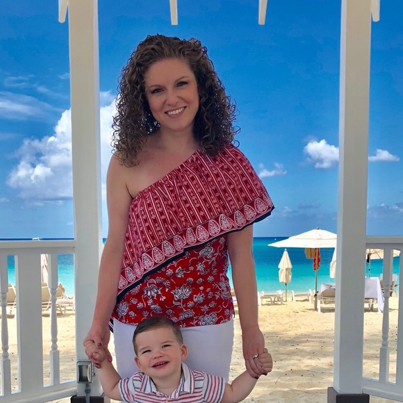 Meet your Posher, Allison - Picture 1 of 1